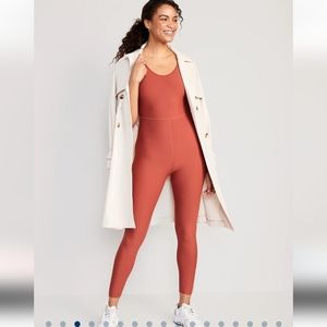 NWOT XL Sleeveless PowerSoft 7/8 runsie Bodysuit for Women